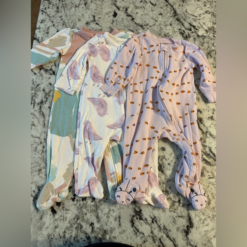 3 Carter Zipper Footies